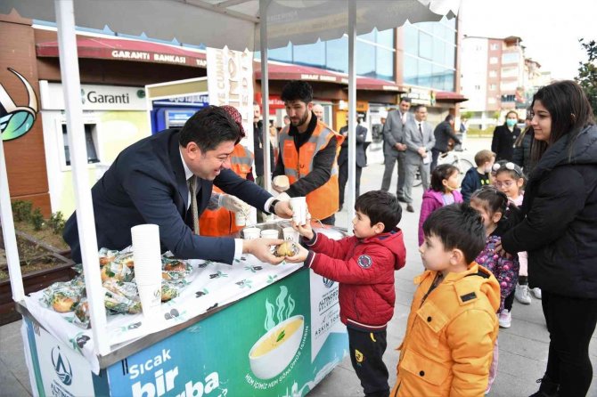 Ordu’da 800 İlkokul Öğrencisine Çorba İkramı