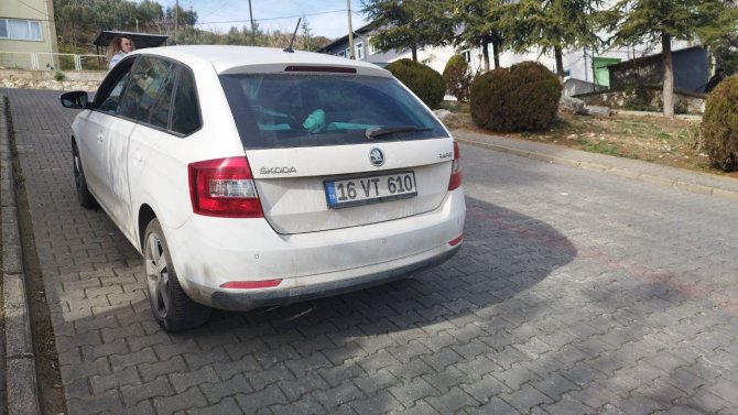Yokuşta Geri Kayan Minibüsten Atlayan Kadın Yaralandı