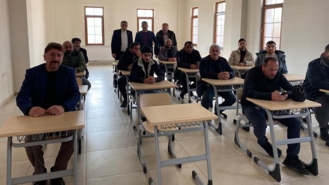 Motorlu Kara Taşıtları Alım Satım Sınavı Yapıldı