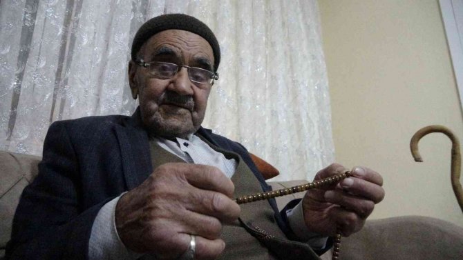 Tarihin Yaşayan Canlı Tanığı: 120 Yaşındaki Delikanlı