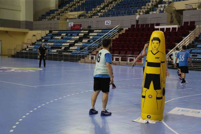 Büyükşehir Hentbolda Hedef, İki Kupayı Da Kazanmak