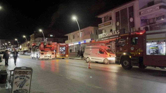 Koltuk Tasarım Atölyesinde Çıkan Yangın Söndürüldü