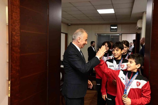 Denizlili Madalya Avcılarından Büyük Başarı