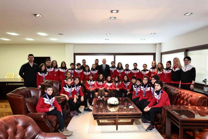 Denizlili Madalya Avcılarından Büyük Başarı