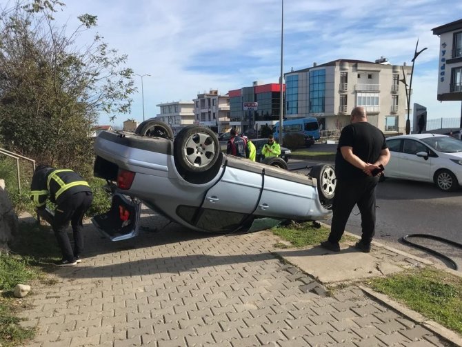 Sinop’ta Otomobil Takla Attı: 1 Yaralı