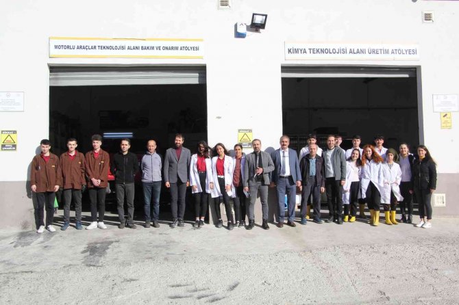 Öğrenciler Üretiyor, Türkiye Kazanıyor