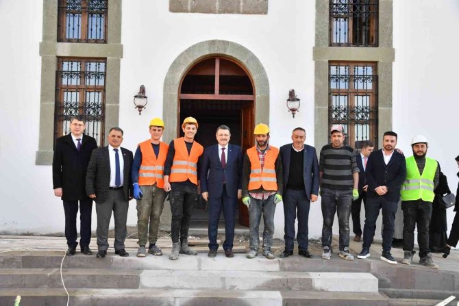 141 Yıllık Tarihi Hasanpaşa Hamamı Yenilendi