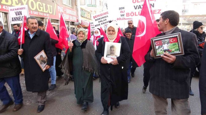 Vanlı Ailelerin Evlat Nöbeti 53’üncü Haftasına Girdi