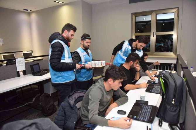Yıldırım’da Ders Çalışmaya Salep Molası