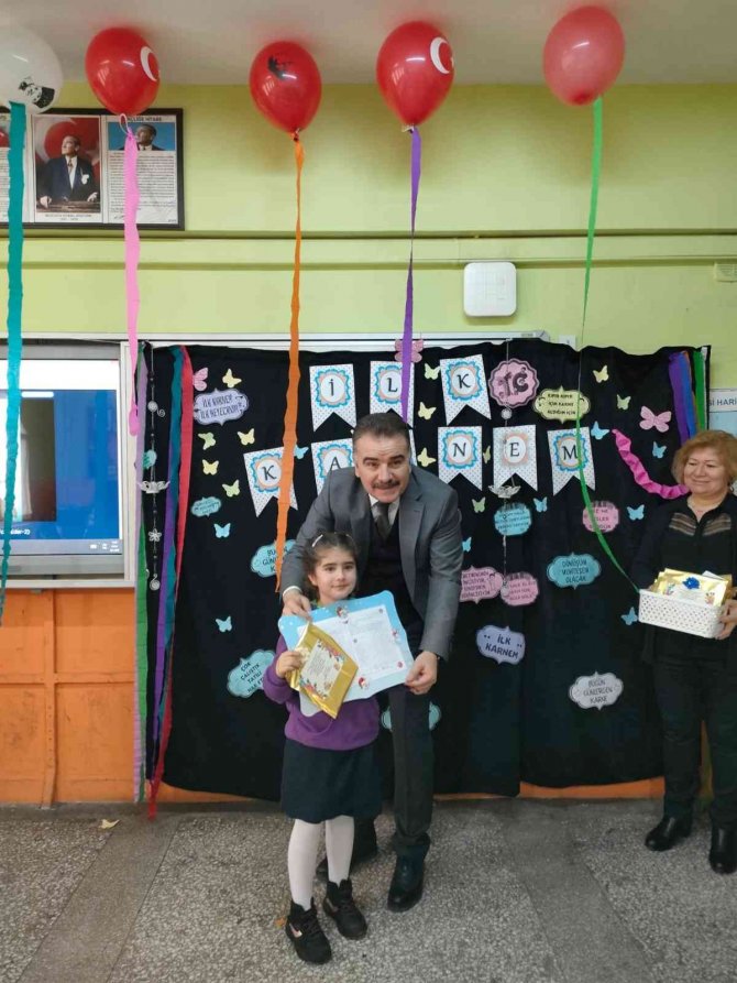 Edremit’te 24 Bin 506 Öğrenci Karne Heyecanı Yaşadı