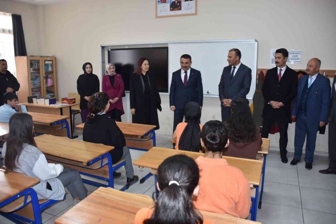 Siirt’te 89 Bin 800 Öğrenci Karne Sevinci Yaşadı