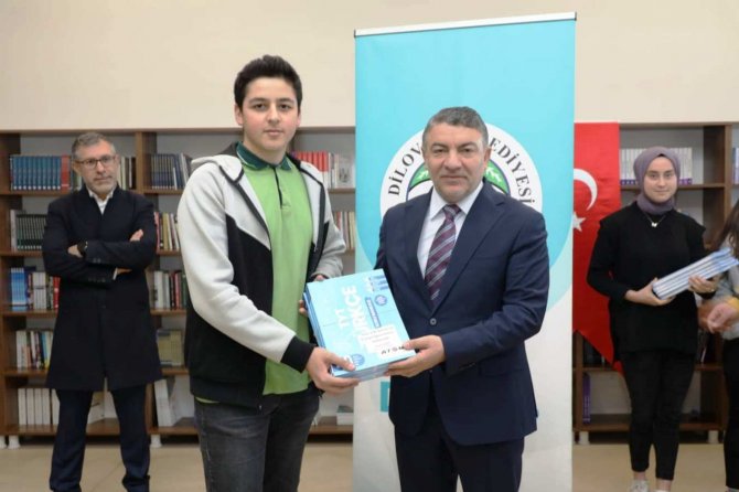 Dilovası’nda Eğitim Gören Lise Son Sınıf Öğrencilerine Büyük Jest