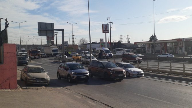 Gebze’de 5 Aracın Karıştığı Kaza: 3 Yaralı