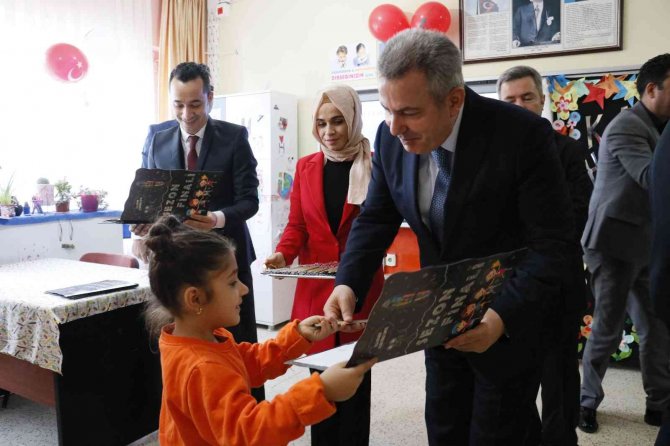 Adana’da 516 Bin 775 Öğrenci Karne Aldı