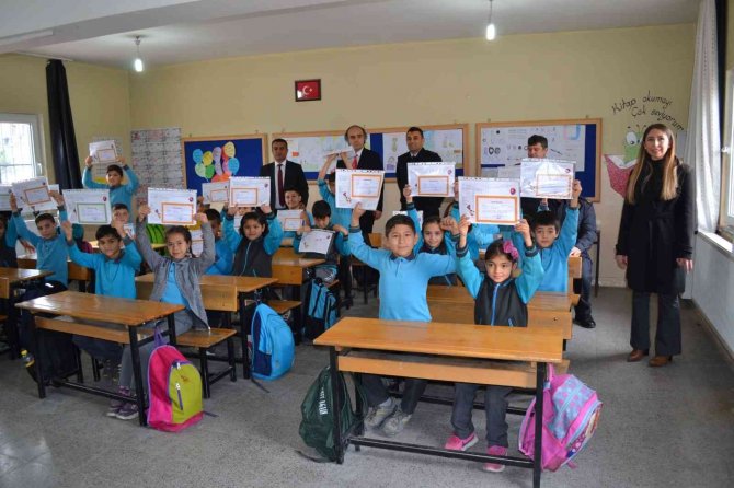 Korkuteli’nde 9 Bin 462 Öğrenci Karne Aldı