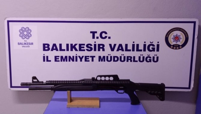 Balıkesir’de Polis, Aranan 49 Şahsı Yakaladı