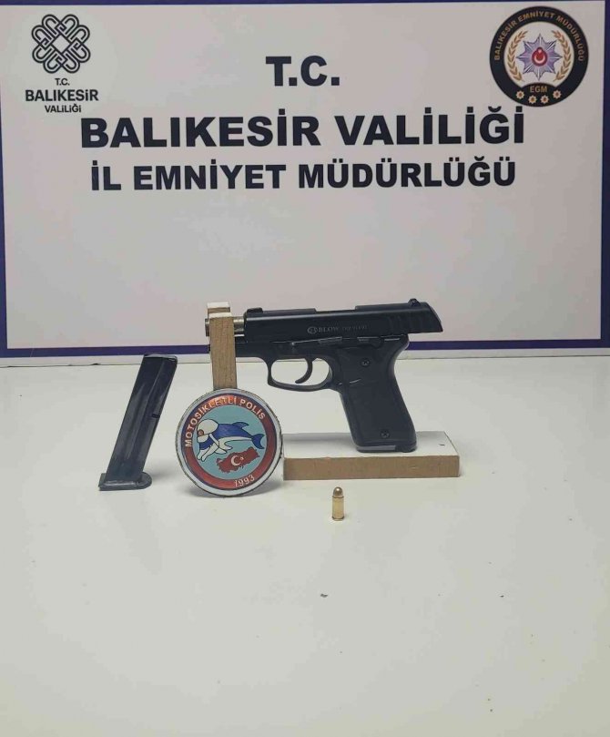 Balıkesir’de Polis, Aranan 49 Şahsı Yakaladı