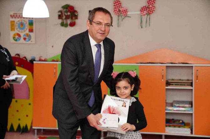 Ayvalık’ta Karne Heyecanı