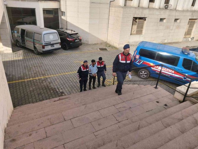 18 Yıl Kesinleşmiş Cezası Bulunan Firari, Jandarma Operasyonu İle Yakalandı