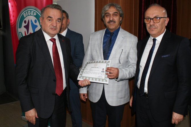 Bozüyük’te 111 Öğretmene Başarı Belgesi Verildi