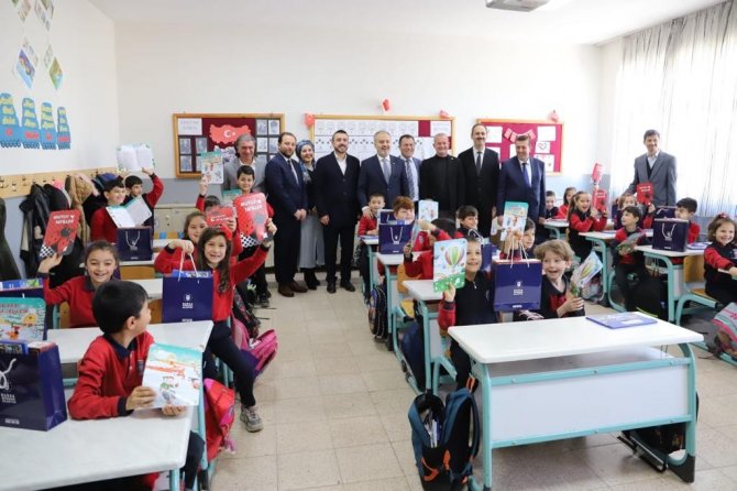 Bursa’da 706 Bin Öğrenci Karne Aldı