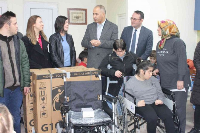 Biga’da Öğrencilerden Anlamlı Bağış