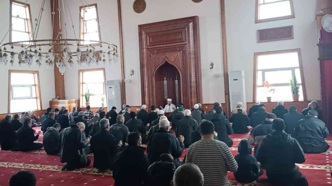 Çan’da Cuma Namazı Sonrası Yağmur Duası Yapıldı