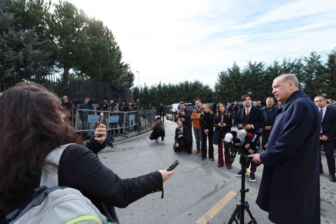 Cumhurbaşkanı Erdoğan: “Seçimle İlgili Yetkinin Kimde Olduğunu Bilmeyecek Kadar Cahillerin Eline Kaldık”