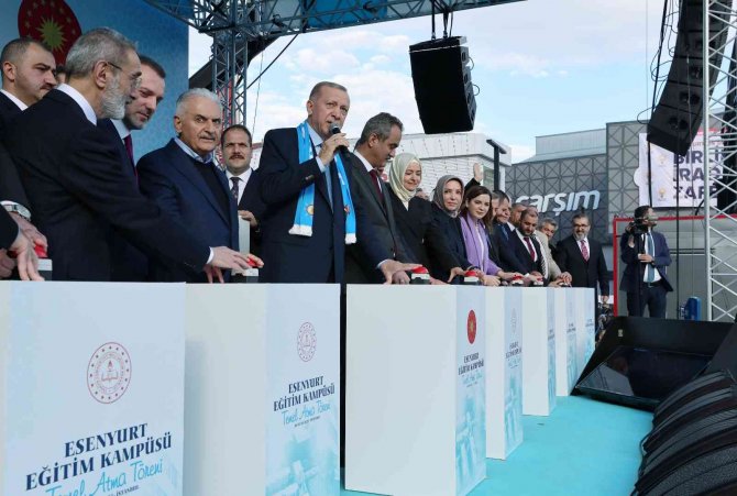 Cumhurbaşkanı Erdoğan’dan Atina’ya Uyarı: "Bir Yanlış Yapmaya Kalkarsan Çılgın Türkler Yürür Bunu Bilesin"