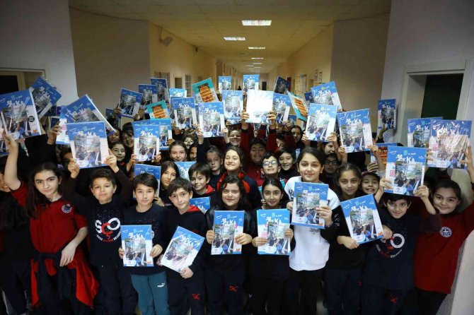 Denizlili Çocuklara Karne Hediyesi