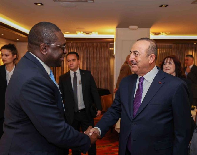 Dışişleri Bakanı Çavuşoğlu, Houston Başkonsolosluğu’nda Vatandaşlarla Bir Araya Geldi