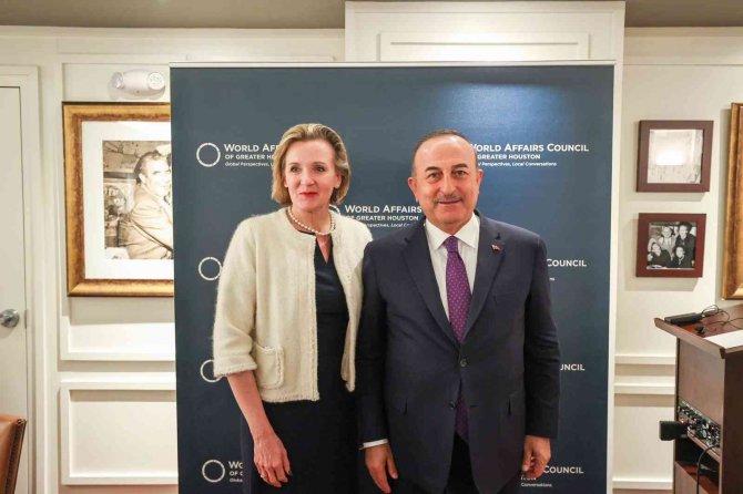 Dışişleri Bakanı Çavuşoğlu, Houston Başkonsolosluğu’nda Vatandaşlarla Bir Araya Geldi