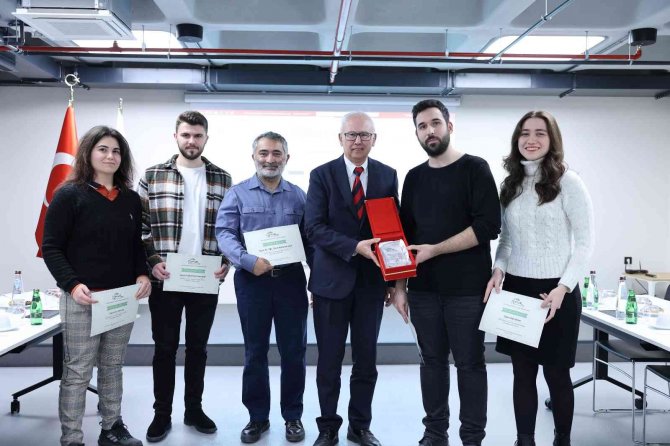 ‘Çevreci Kampüs’ Fikirleriyle Ödül Aldılar