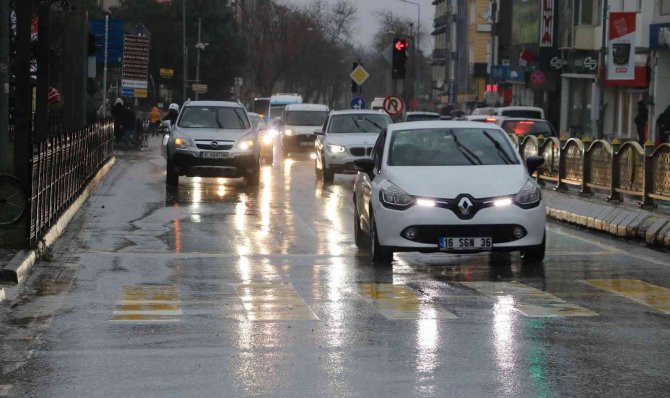 Edirne’de Aniden Bastıran Yağış Zor Anlar Yaşattı