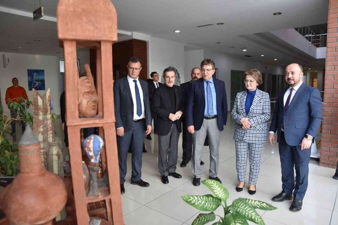 Tepebaşı’na Hayran Oldular, Başkan Ataç’ı Üyeliğe Davet Ettiler