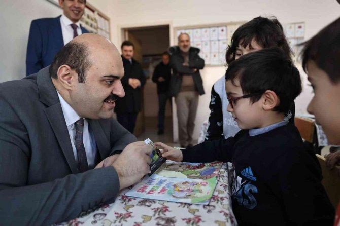 Başkan Orhan’dan Miniklere ‘Rafadan Tayfa’ Sürprizi