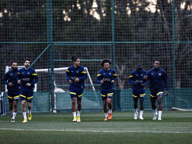 Fenerbahçe, Ümraniyespor Maçı Hazırlıklarına Başladı