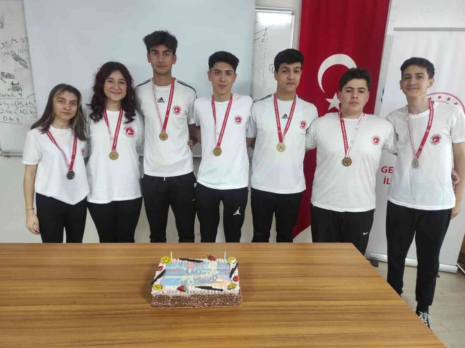 Kaymakam Arıkan Şampiyon Sporcuları Ağırladı