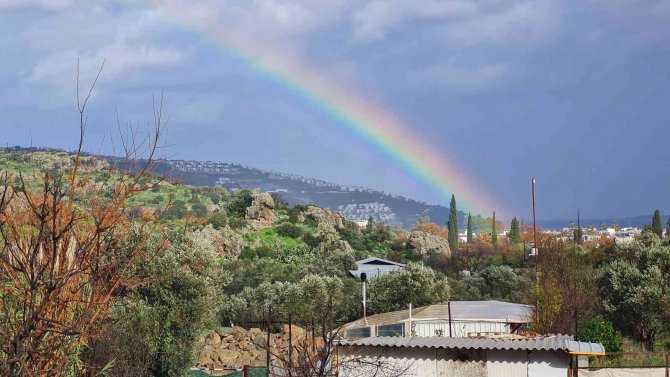 Bodrum’da Yağış Ve Fırtına Etkili Oluyor