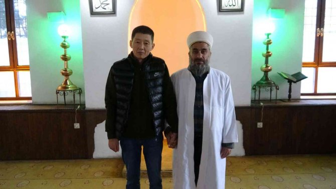 Eşi Müslüman Olunca Gözyaşlarını Tutamadı