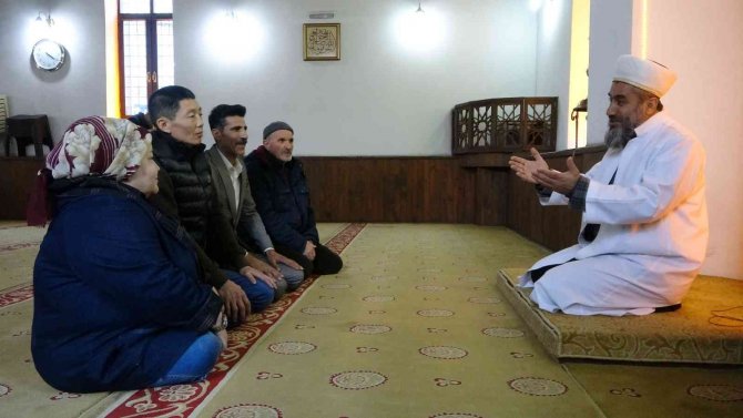 Eşi Müslüman Olunca Gözyaşlarını Tutamadı