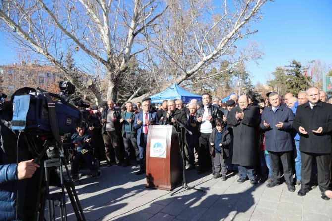 Başkentliler Hem Yağmur Hem De Kar Duasına Çıktı