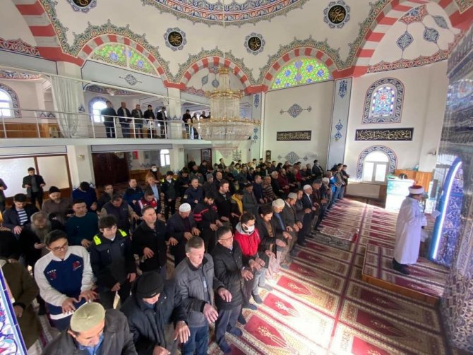 Bolu’da Eller Yağmur İçin Semaya Açıldı