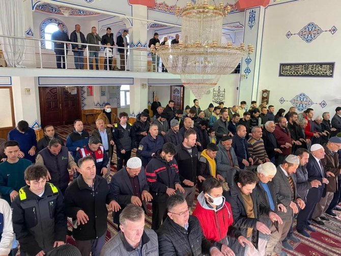 Bolu’da Eller Yağmur İçin Semaya Açıldı