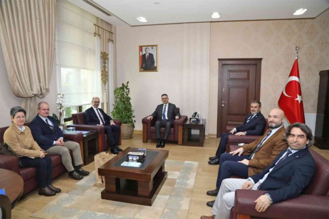 Rektör Erdal’dan İ̇kaf’23 Çerçevesinde Rektör Kılavuz Ve Rektör Çağlar’a Ziyaret