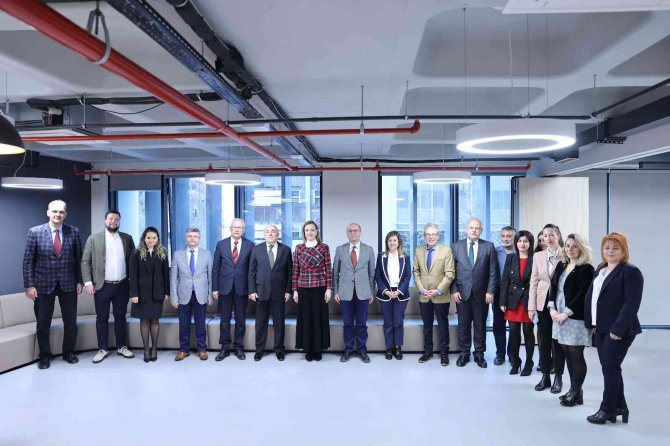 ‘Çevreci Kampüs’ Fikirleriyle Ödül Aldılar