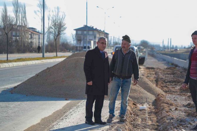 Kanal İmalatının Tamamlandığı Projede Kaldırım Çalışmalarına Başlandı