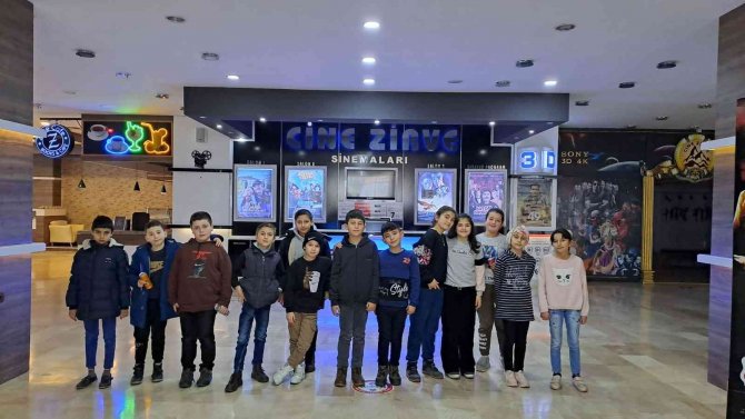 İ̇hsangazili Öğrenciler, “Rafadan Tayfa Galaktik Tayfa” Animasyon Filmini İzledi