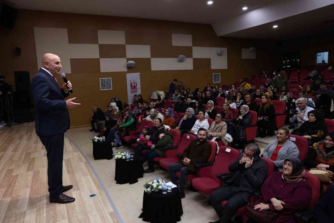 Çem’deki Minikler İlk Mezuniyet Sevincini Sertifika Alarak Yaşadı