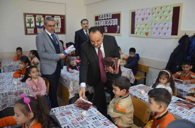 Kilis De 54 Bin Öğrenci Karne Aldı